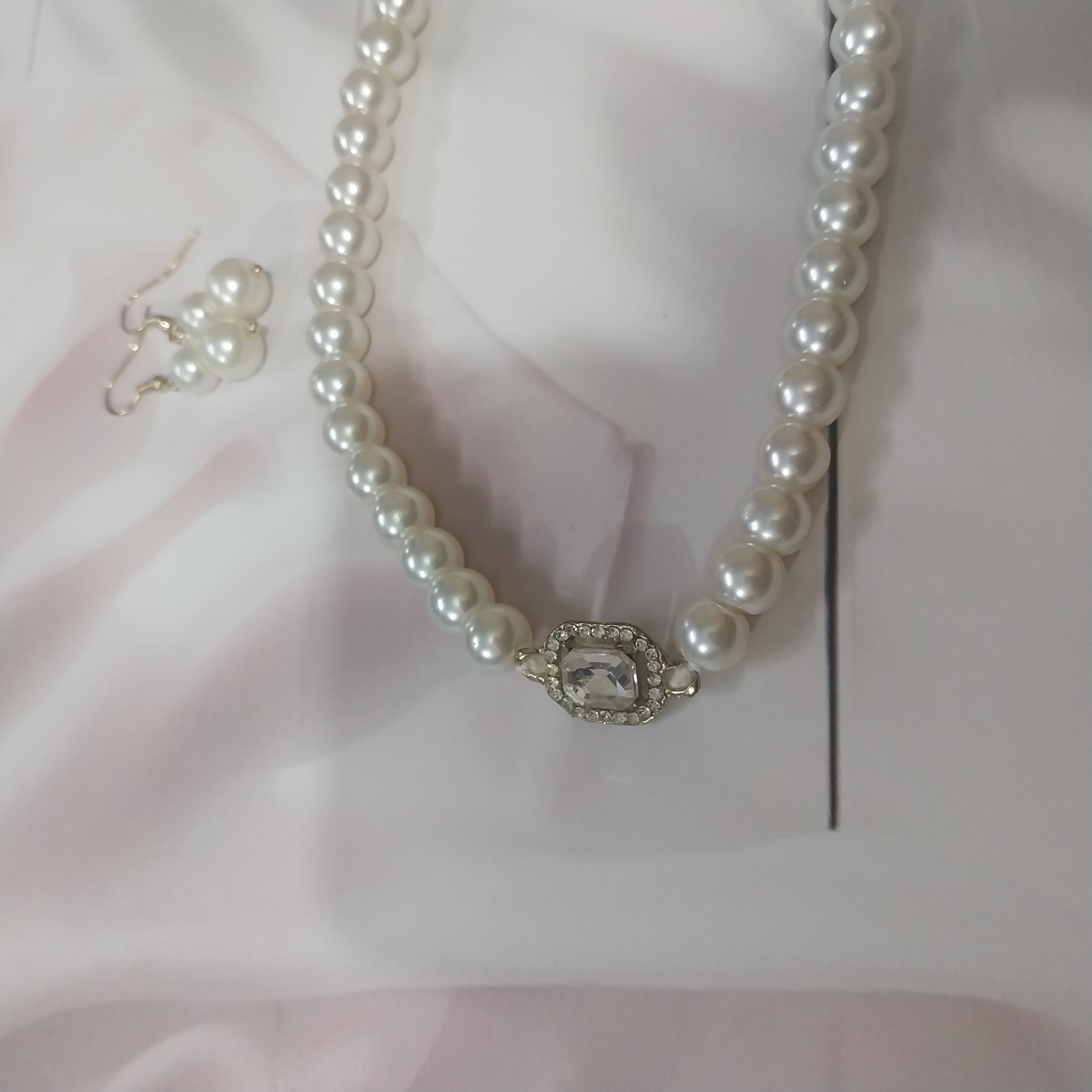 Pearl Necklace With Light Weight Earings